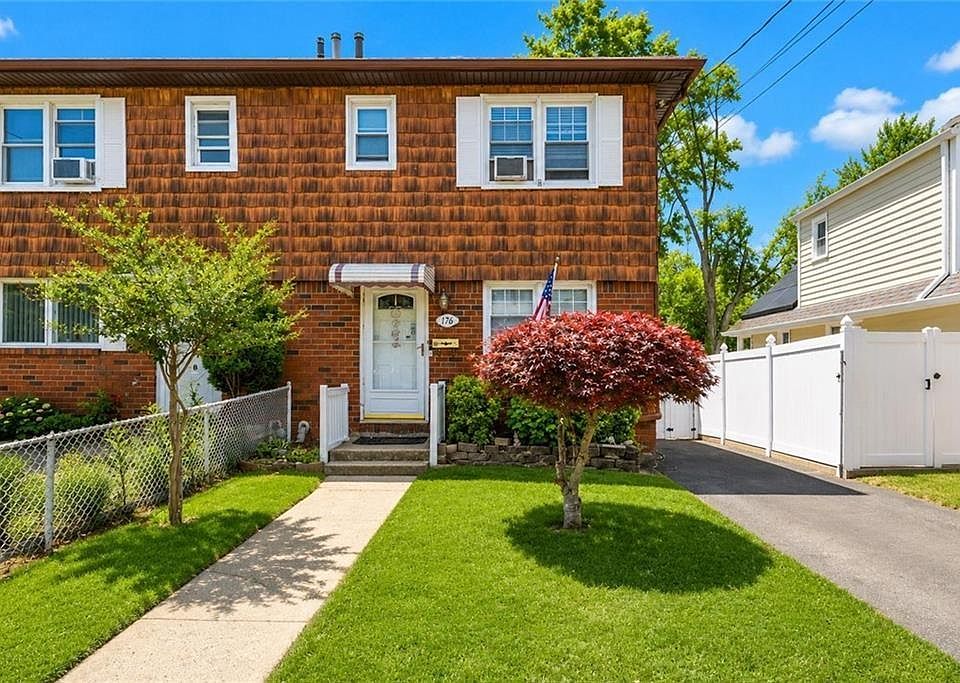 1st image of 176 Tysens Ln