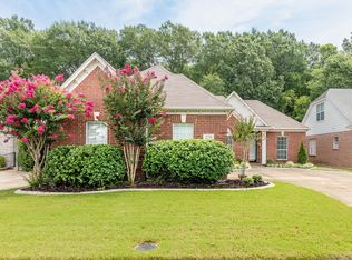 276 Fountain River Dr, Memphis, TN 38120