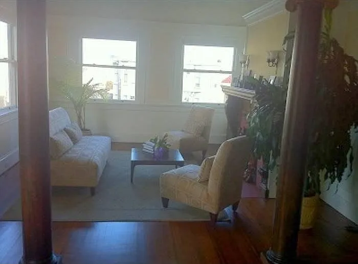 5 bed, 3500 sqft, $5,800 — Photo 3