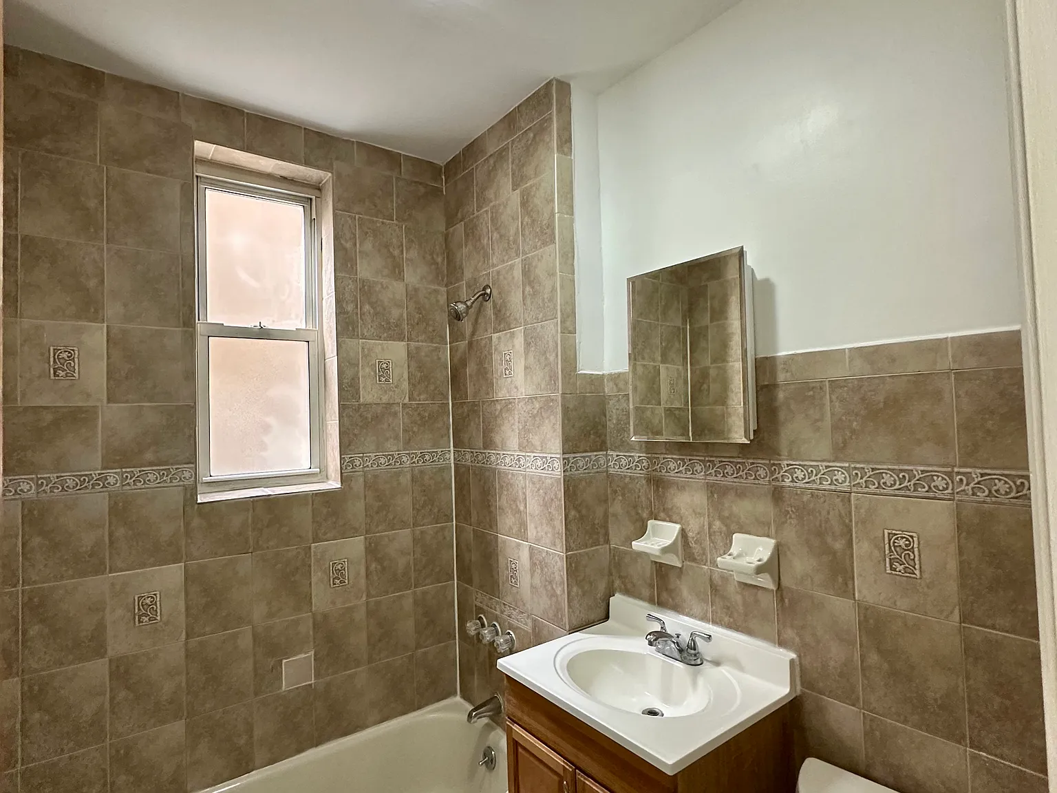 1 bed, $1,700 — Photo 4