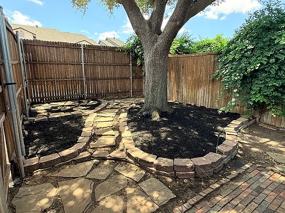 4th image of 573 Grace Ln