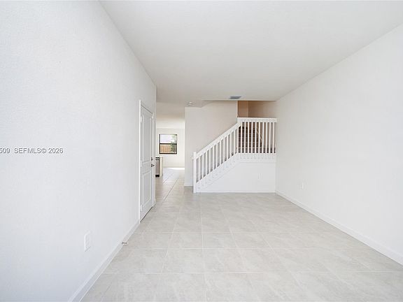 4th image of 11932 SW 246th Ln
