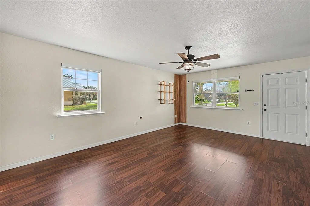 2 bed, 1.0 bath, 1505 sqft, $1,800 — Photo 4