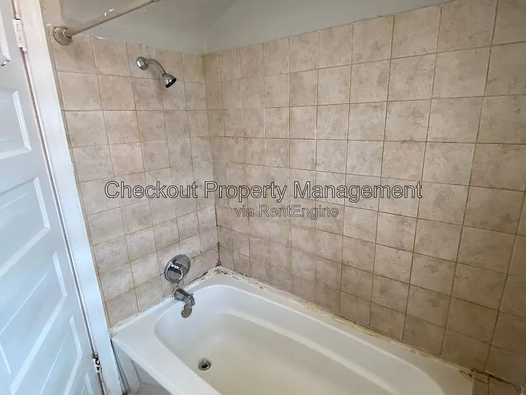 5967 Cates Ave — Photo 10