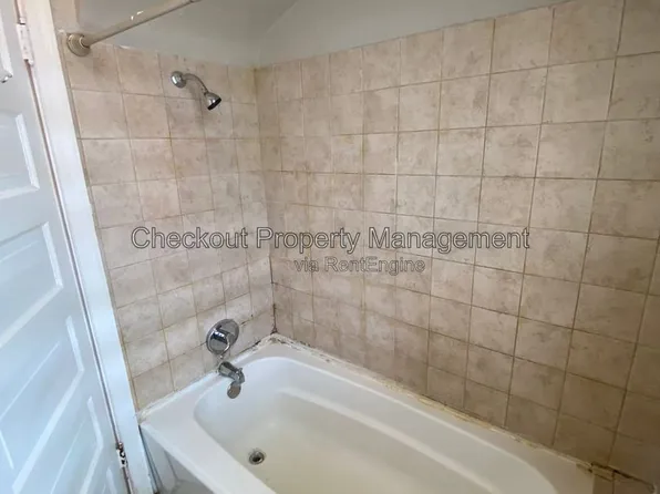 5967 Cates Ave, Saint Louis, MO 63112
