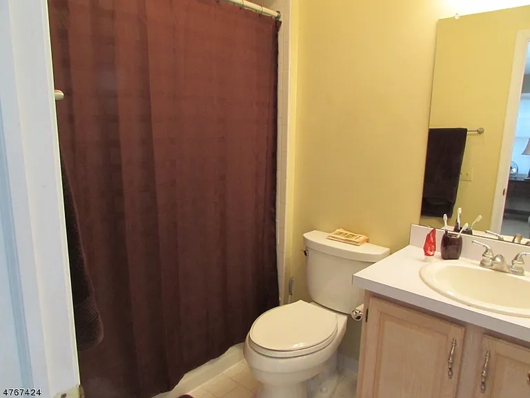 8 Genoble Rd — Photo 9