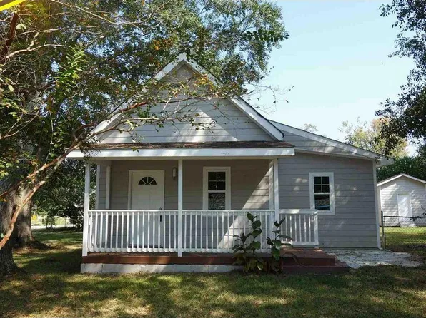 14 Weaver St, Jackson, GA 30233