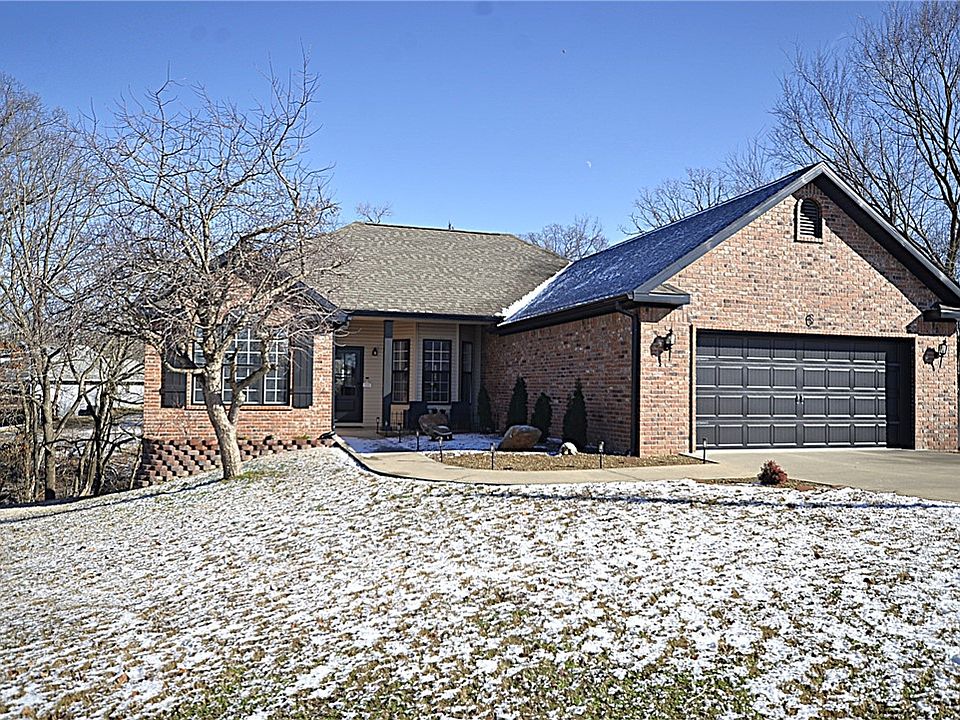 1st image of 6 Liddy Ln