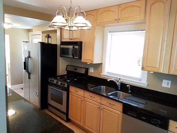 3rd image of 1736 N 73rd Ct