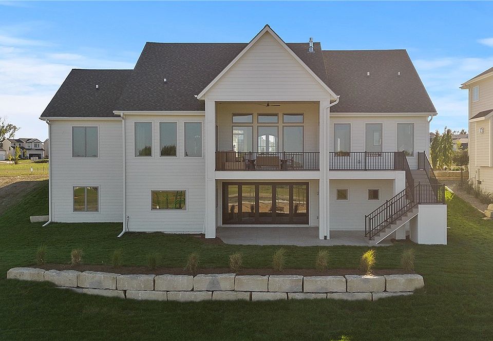 4719 Centennial Blvd, Urbandale, IA 50323 Zillow