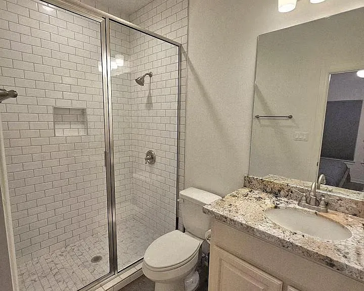 2161 Grove Ln — Photo 6