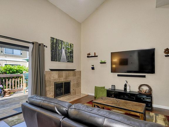 5th image of 2413 Rebecca Lynn Way