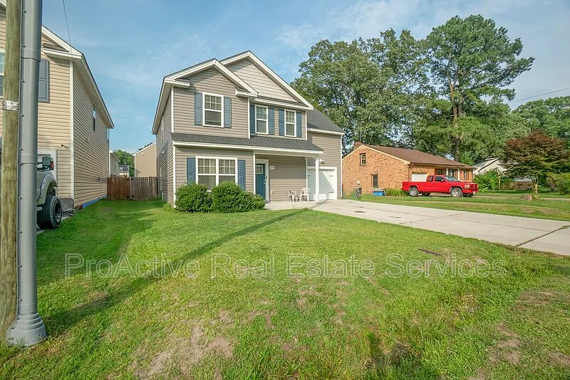 5 bed, 3.0 bath, 2212 sqft, $3,000 — Photo 3