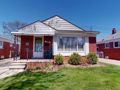 20841 Frazho St, Saint Clair Shores, MI, 48081