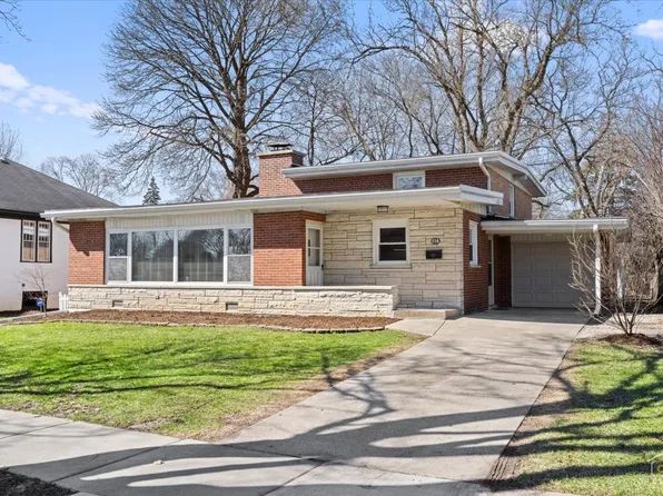 114 N Salem Ave, Arlington Heights, IL 60005