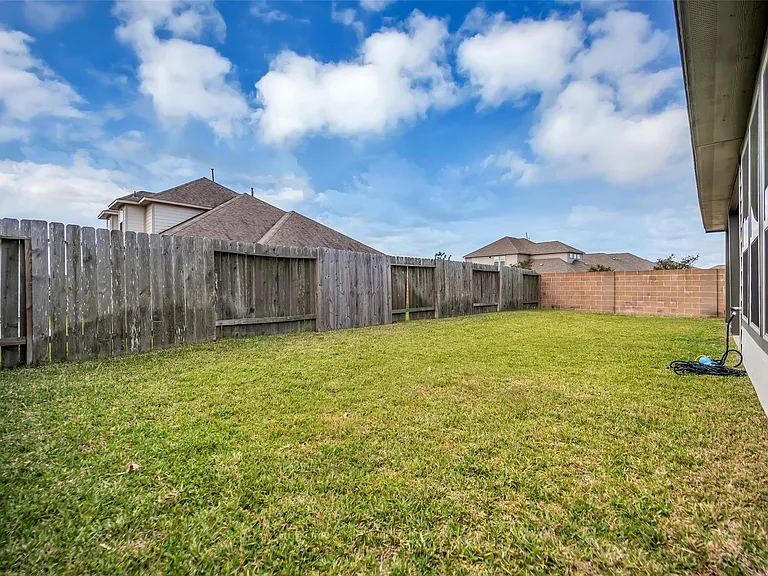 2502 Ocean Key Dr — Photo 25