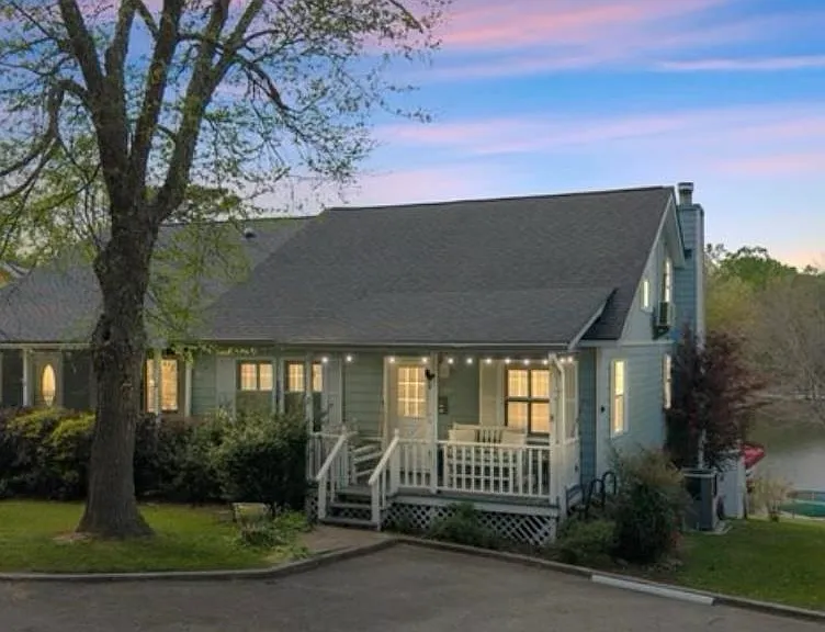 351 Arrowhead Trl — Photo 1