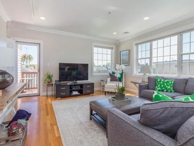 20R Cross St APT 3, Somerville, MA, 02145