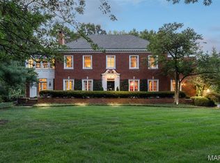 10 Fair Oaks Dr, Saint Louis, MO