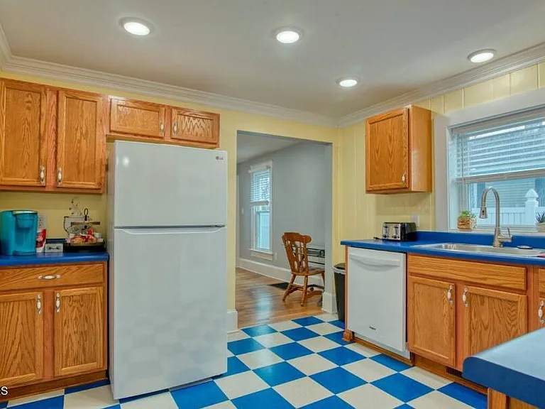 1200 Anderson St — Photo 16