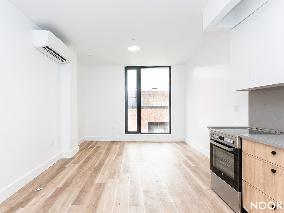 1st image of 303 Wythe Ave #212