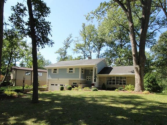 2nd image of 4145 Woodstock Dr
