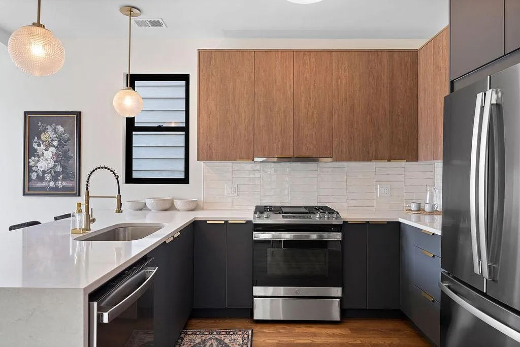 2 bed, $2,450 — Photo 3