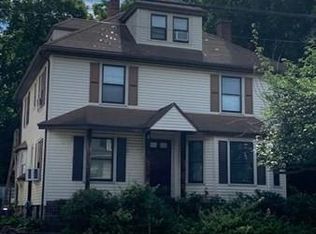 8 Arlington Rd FLOOR 2, Woburn, MA 01801