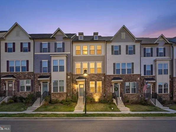 10107 Bluegill St, New Market, MD 21774