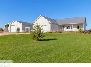 5212 W Cutler Rd, Dewitt, MI 48820