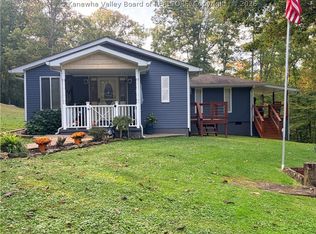 14403 McLane Pike, Liberty, WV 25124