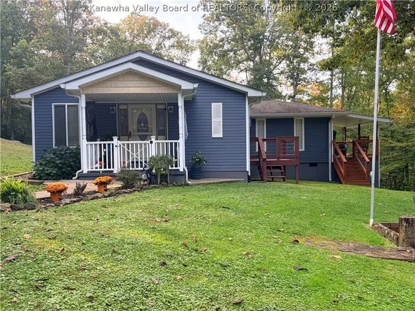 14403 McLane Pike, Liberty, WV 25124
