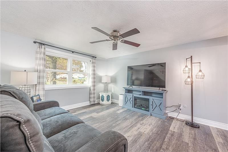 3045 Amy Dr, South Park, PA 15129 Zillow