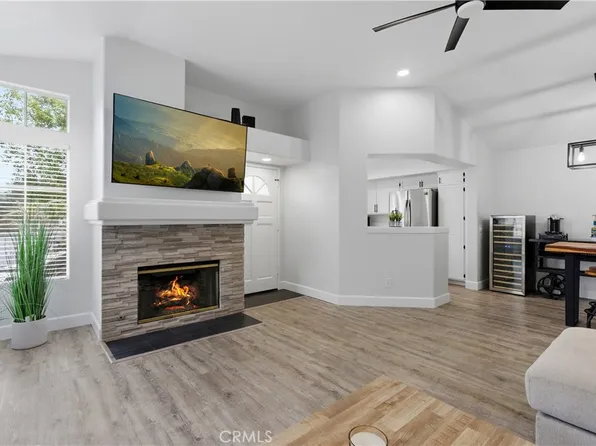 8070 E Oak Ridge Cir, Anaheim, CA 92808