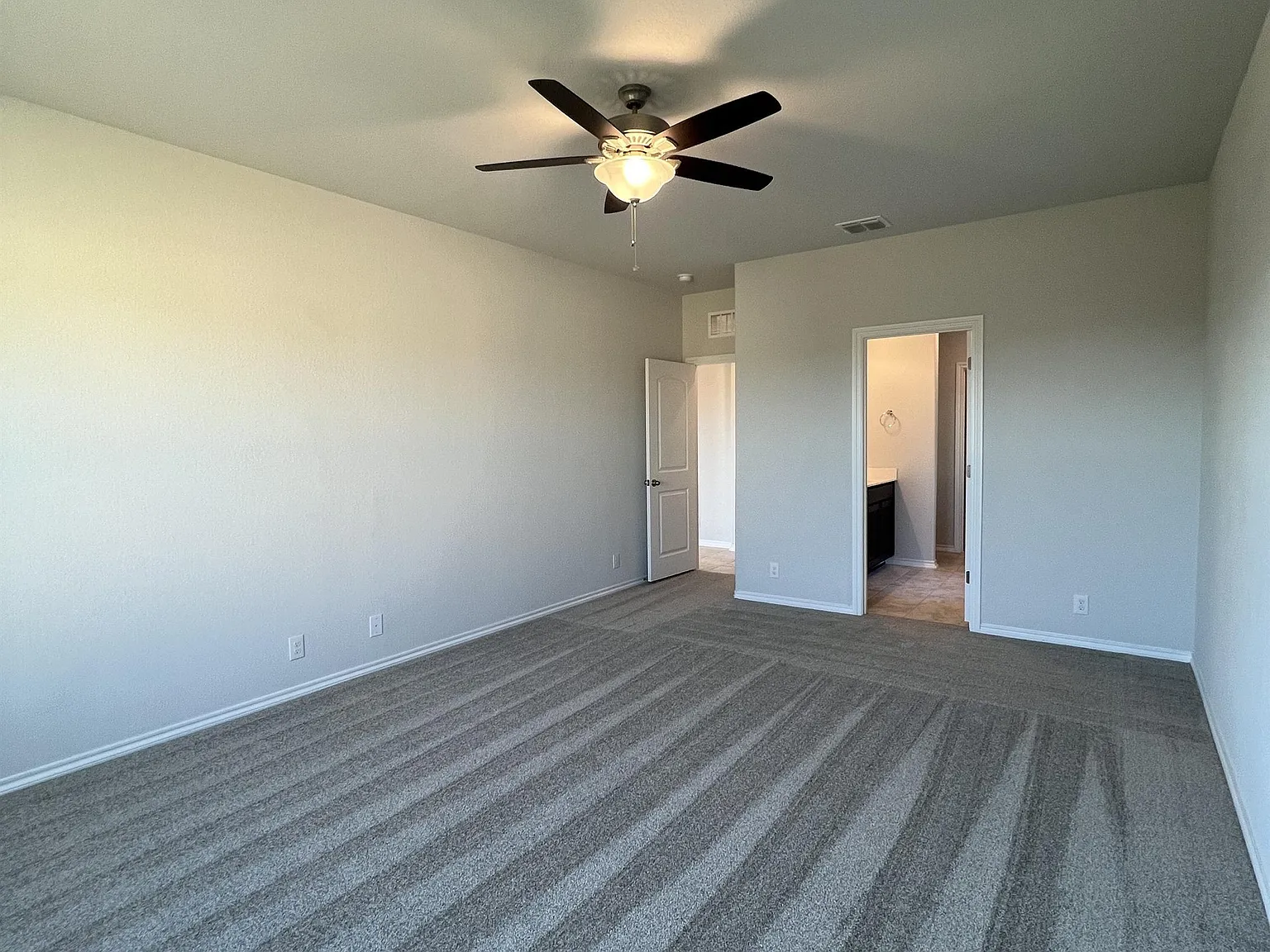 14611 Flatiron Cliff - 1 — Photo 4