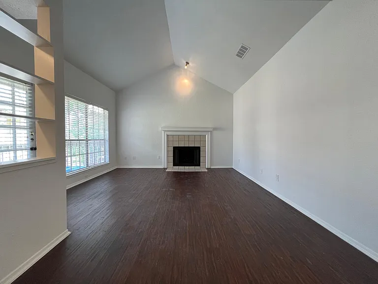 3140 Devonshire Dr #236H — Photo 11