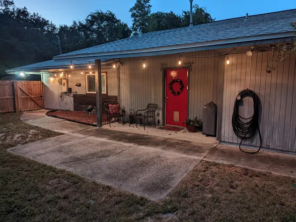 1258 Holliday Dr #B, Gulf Breeze, FL 32563