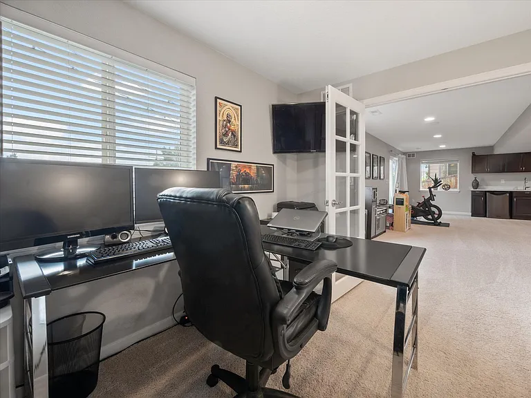 1048 Orion Way — Photo 44