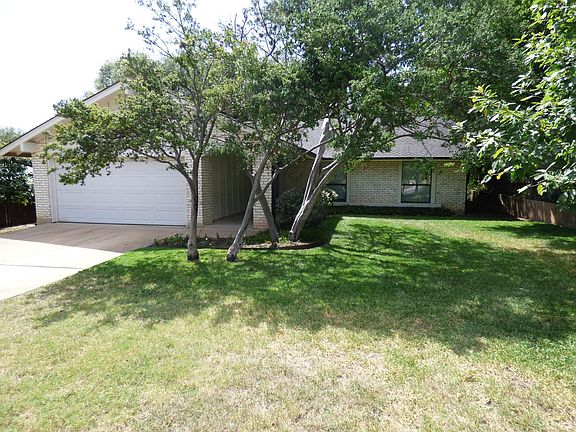 3rd image of 8006 Hillrise Dr