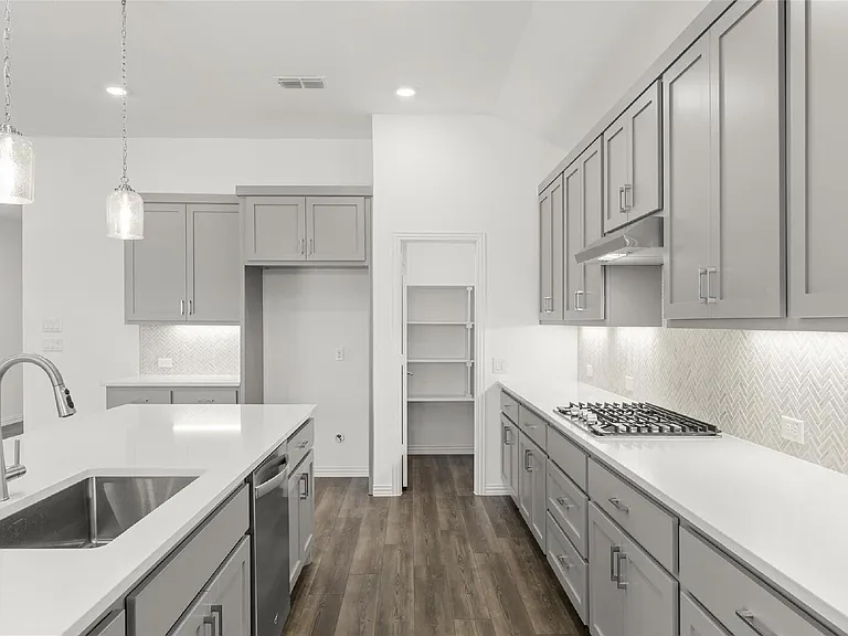 2109 Hibiscus Ln — Photo 9