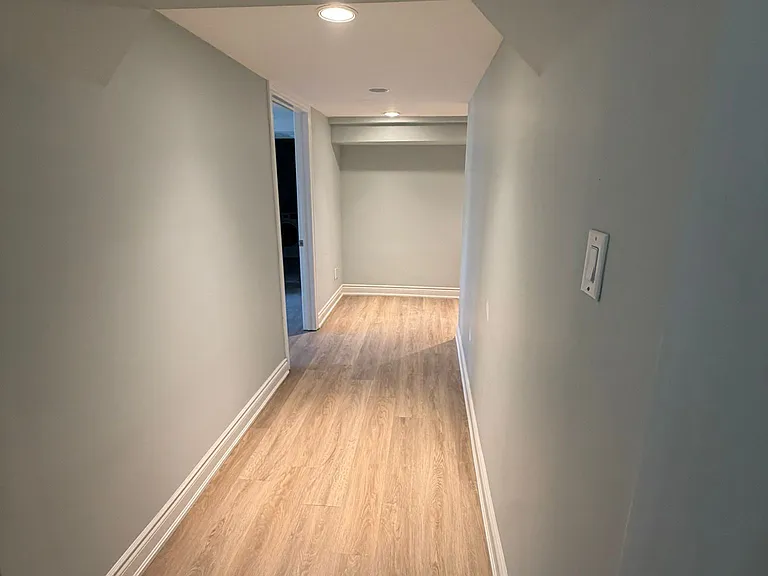 3147 Mayfield Rd #LOWER LEVEL — Photo 9