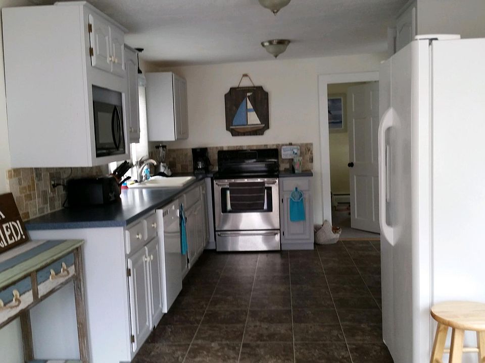 1st image of 44 Evergreen Ave