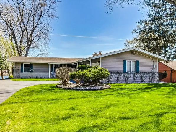 22689 W Silver Lake Ave, Antioch, IL 60002
