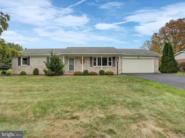 159 Jackson Dr, Chambersburg, PA 17201
