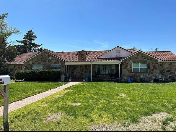 304 S Endicott St, Spearman, TX 79081