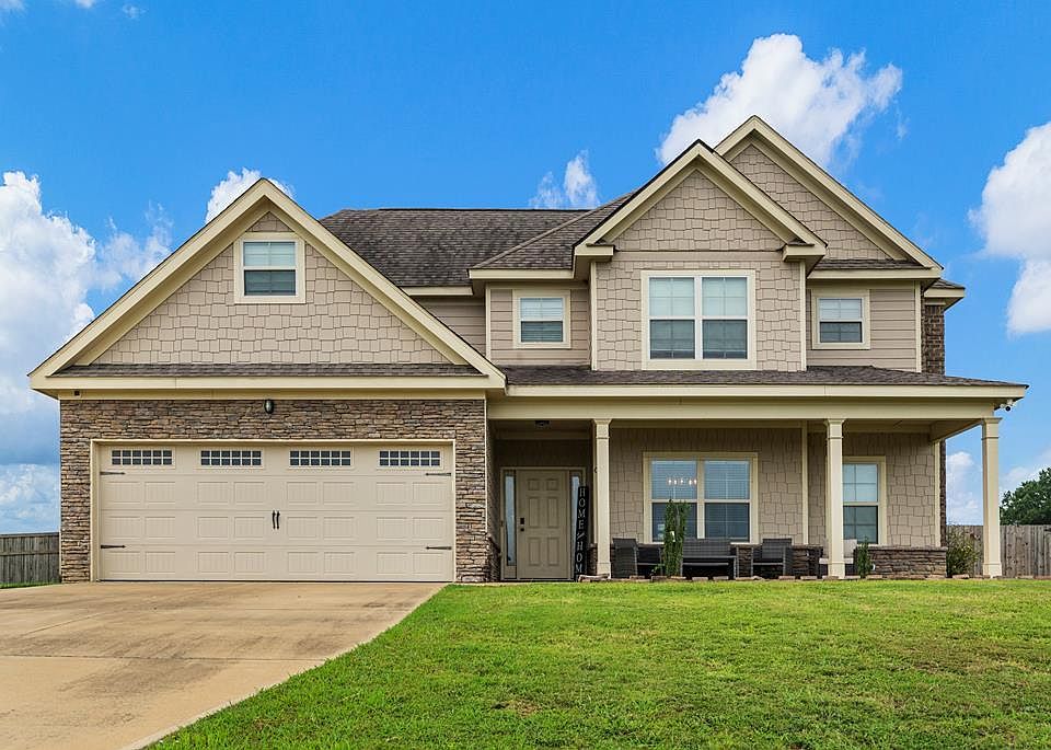 1st image of 6 Shiloh Dr