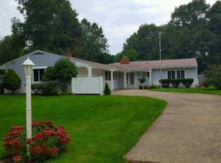 4857 Wickham Dr, Norton Shores, MI 49441