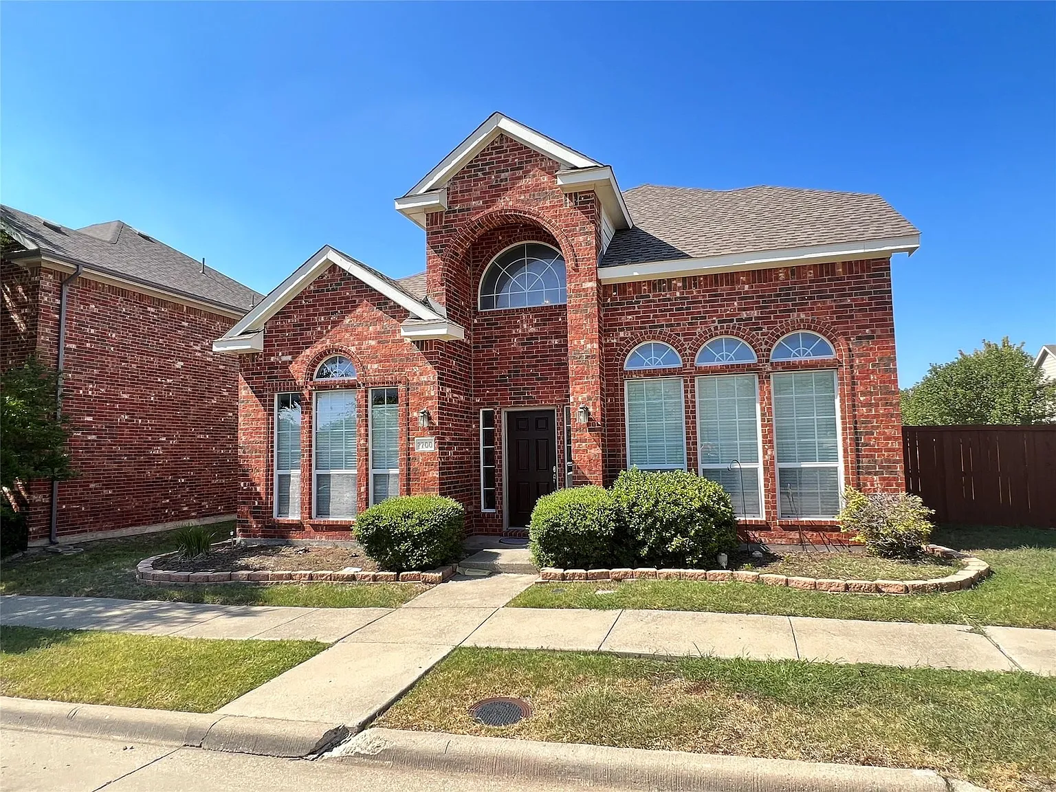 3 bed, 2.5 bath, 2626 sqft, $2,595 — Photo 3