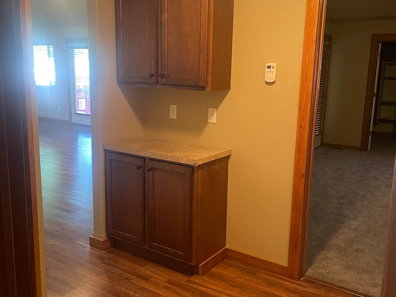 3 bed, 2336 sqft, $3,000 — Photo 2