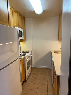 Rented by Realty Group International | media 19